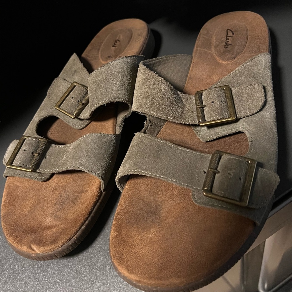 Clark’s Vine Cedar Olive Suede buckle sandals